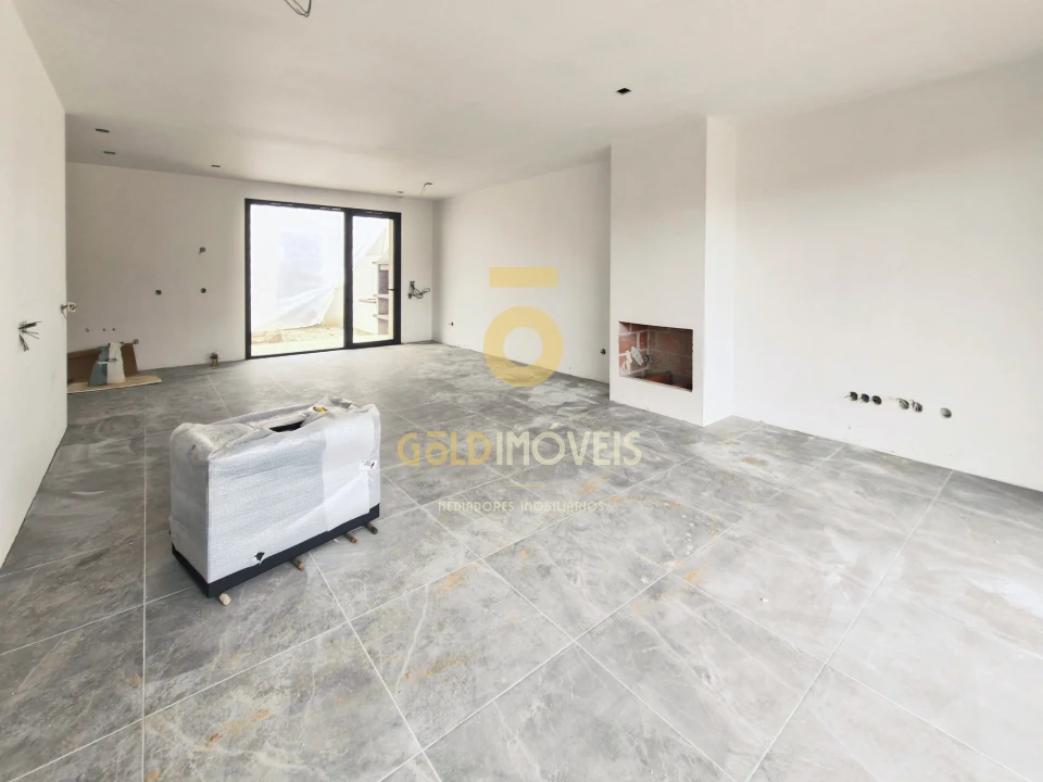 Moradia T3 para Venda em Loureiro Foto 4