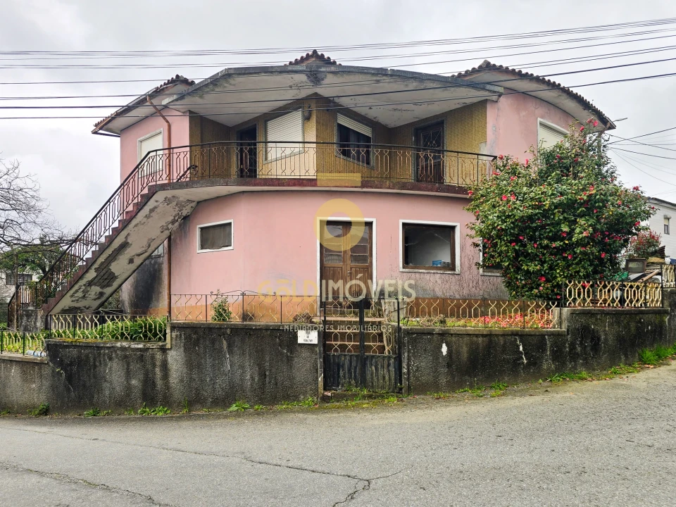 Moradia T3 para Venda em Fiães Foto 1
