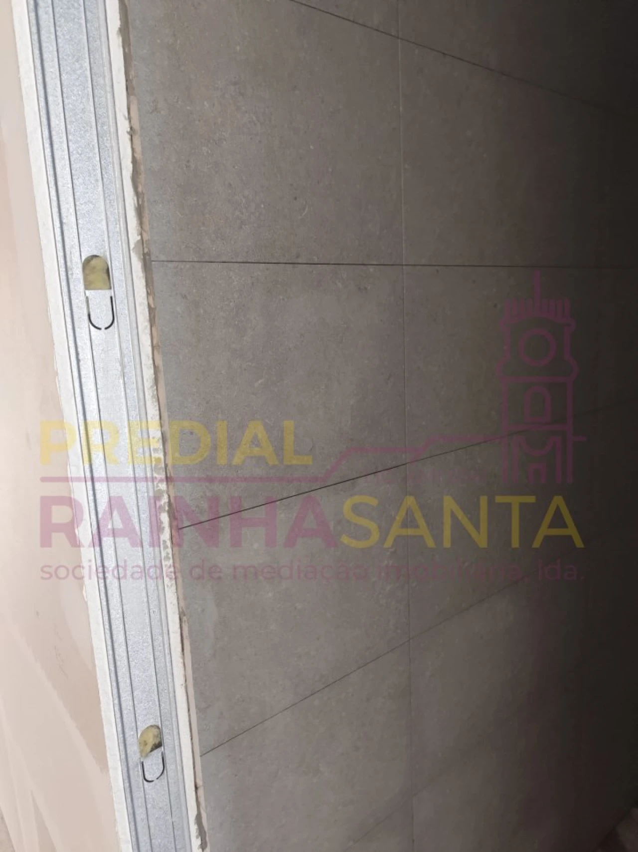 Prédio para Venda em Santo Antonio dos Olivais Foto 4