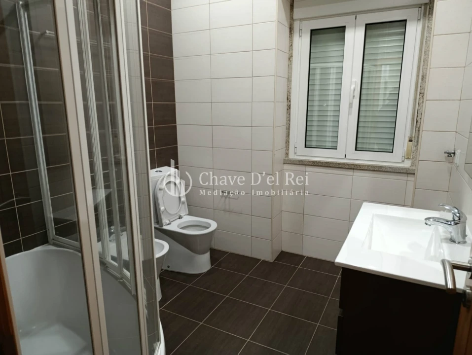 Apartamento T4 para Arrendamento em Viseu Foto 19