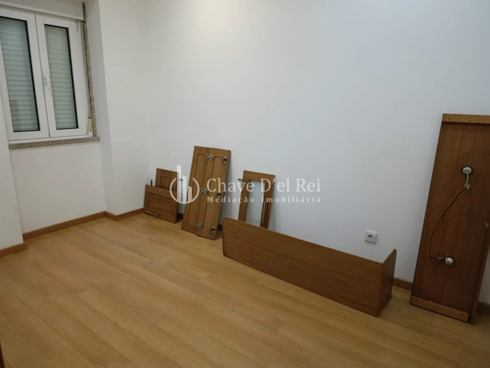 Apartamento T4 para Arrendamento em Viseu Foto 16