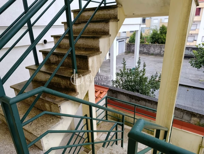 Apartamento T4 para Arrendamento em Viseu Foto 5