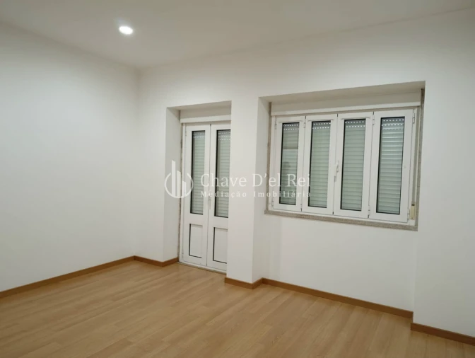 Apartamento T4 para Arrendamento em Viseu Foto 12