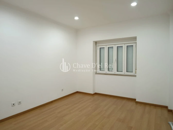 Apartamento T4 para Arrendamento em Viseu Foto 8