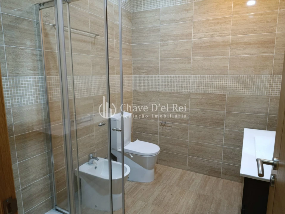 Apartamento T4 para Arrendamento em Viseu Foto 14