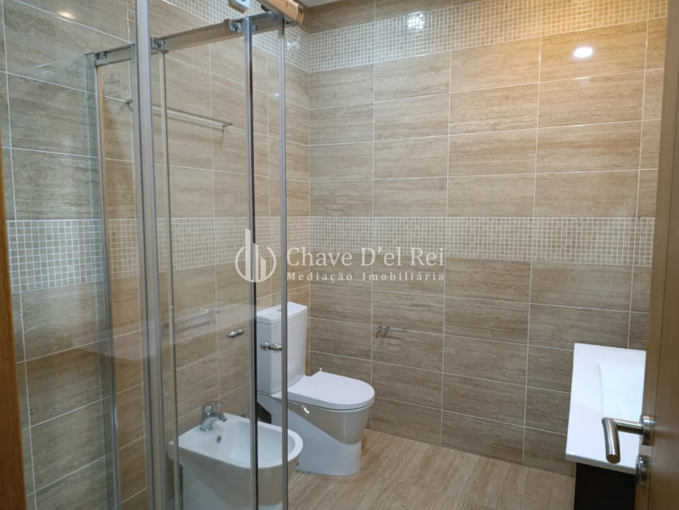 Apartamento T4 para Arrendamento em Viseu Foto 13