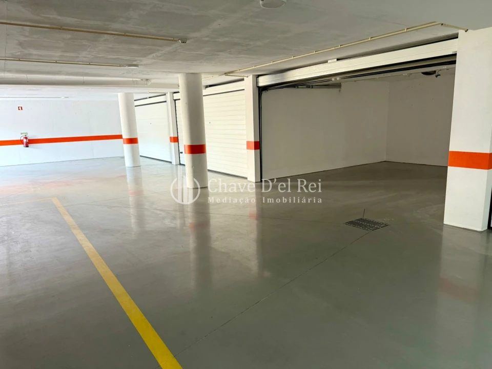 Apartamento T4 para Venda em Repeses e São Salvador Foto 28