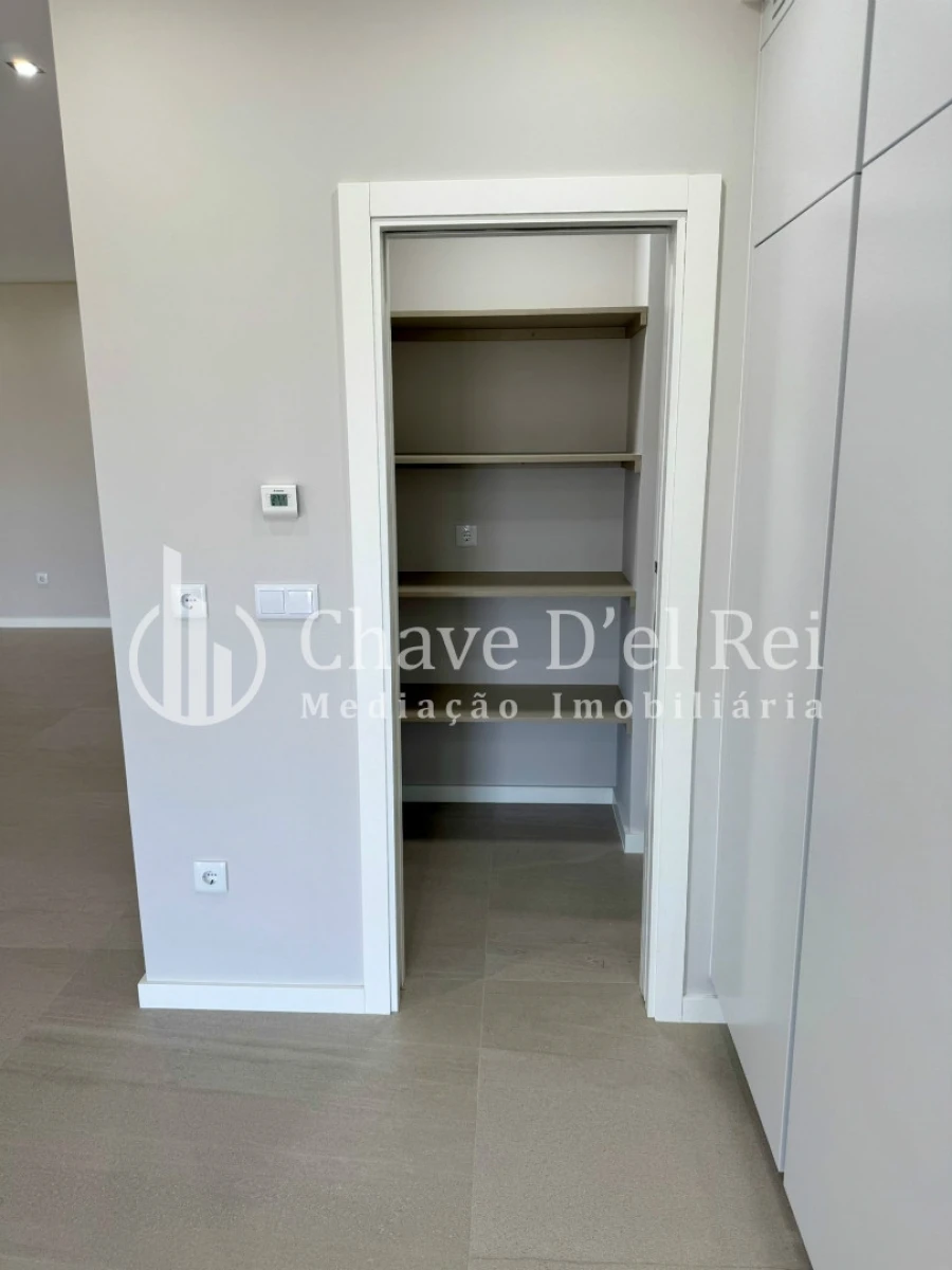 Apartamento T4 para Venda em Repeses e São Salvador Foto 29