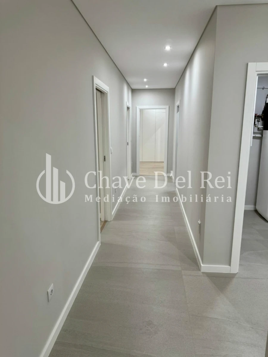 Apartamento T4 para Venda em Repeses e São Salvador Foto 14