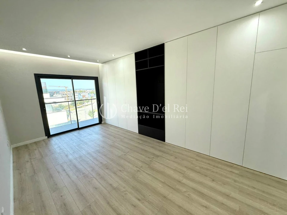 Apartamento T4 para Venda em Repeses e São Salvador Foto 30