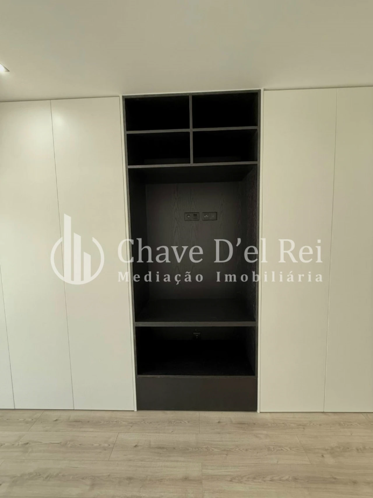 Apartamento T4 para Venda em Repeses e São Salvador Foto 16