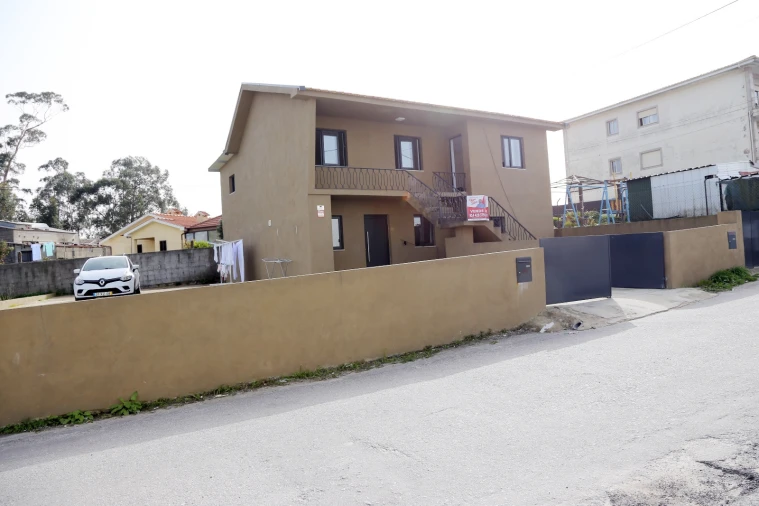 Moradia T2 para Venda em Lustosa e Barrosas (Santo Estêvão) Foto 3