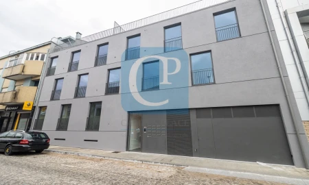 Apartamento T2 para Arrendamento em Paranhos