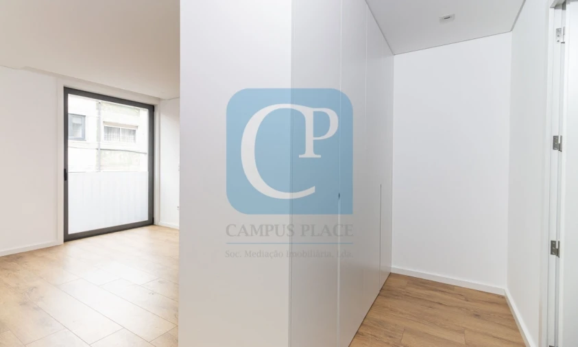 Apartamento T2 para Arrendamento em Paranhos Foto 9