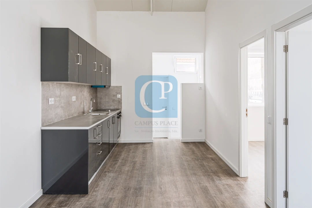 Moradia T2 para Arrendamento em Paranhos Foto 1