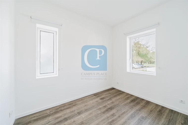 Moradia T2 para Arrendamento em Paranhos Foto 6