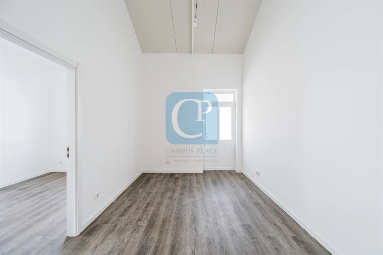 Moradia T2 para Arrendamento em Paranhos Foto 4