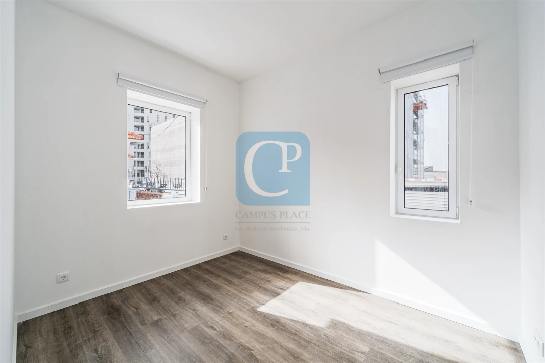 Moradia T2 para Arrendamento em Paranhos Foto 9