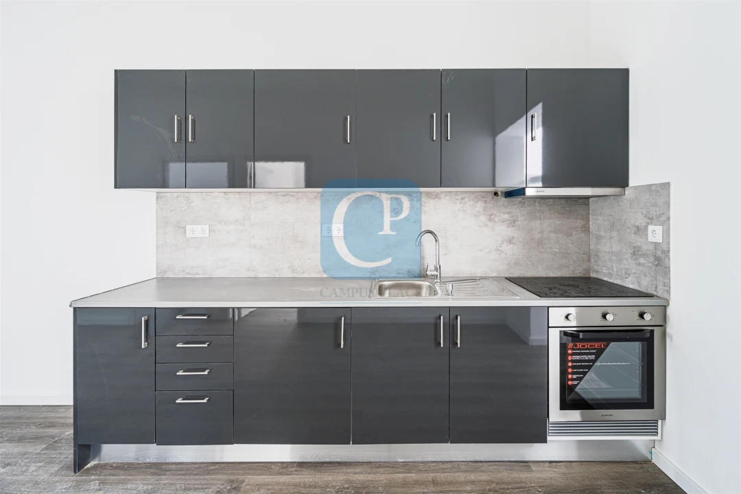 Moradia T2 para Arrendamento em Paranhos Foto 3