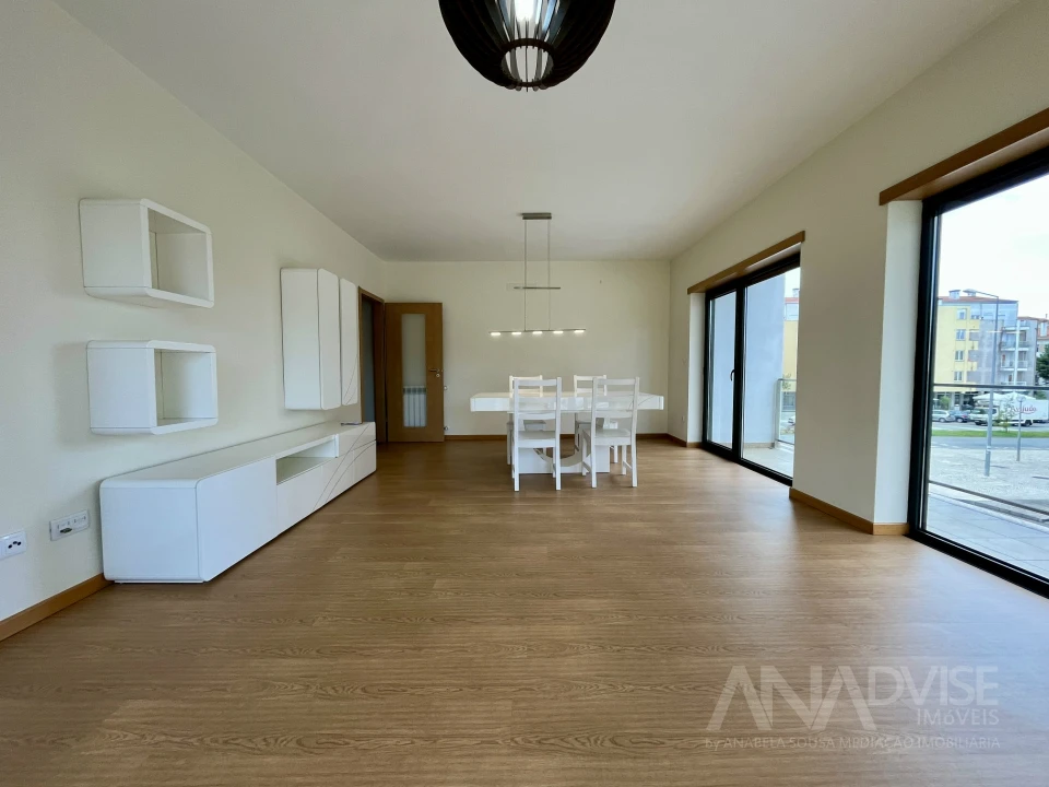 Apartamento T3 para Arrendamento em Viseu Foto 6