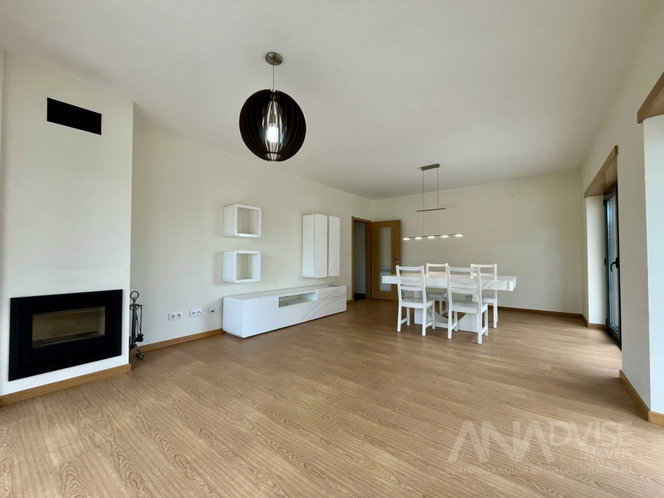 Apartamento T3 para Arrendamento em Viseu Foto 2