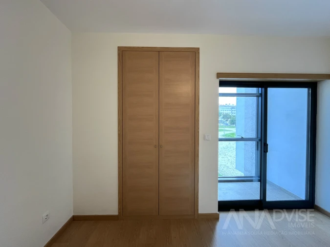 Apartamento T3 para Arrendamento em Viseu Foto 24