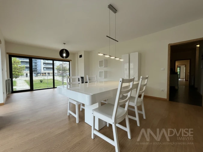 Apartamento T3 para Arrendamento em Viseu Foto 4