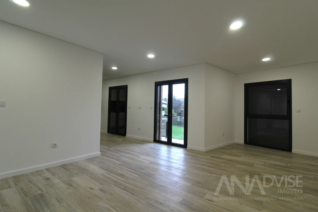 Apartamento T2 para Arrendamento em Ranhados Foto 2