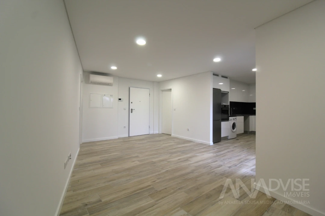 Apartamento T2 para Arrendamento em Ranhados Foto 7