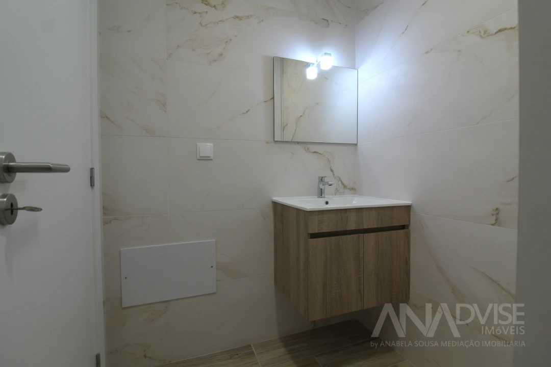 Apartamento T2 para Arrendamento em Ranhados Foto 9