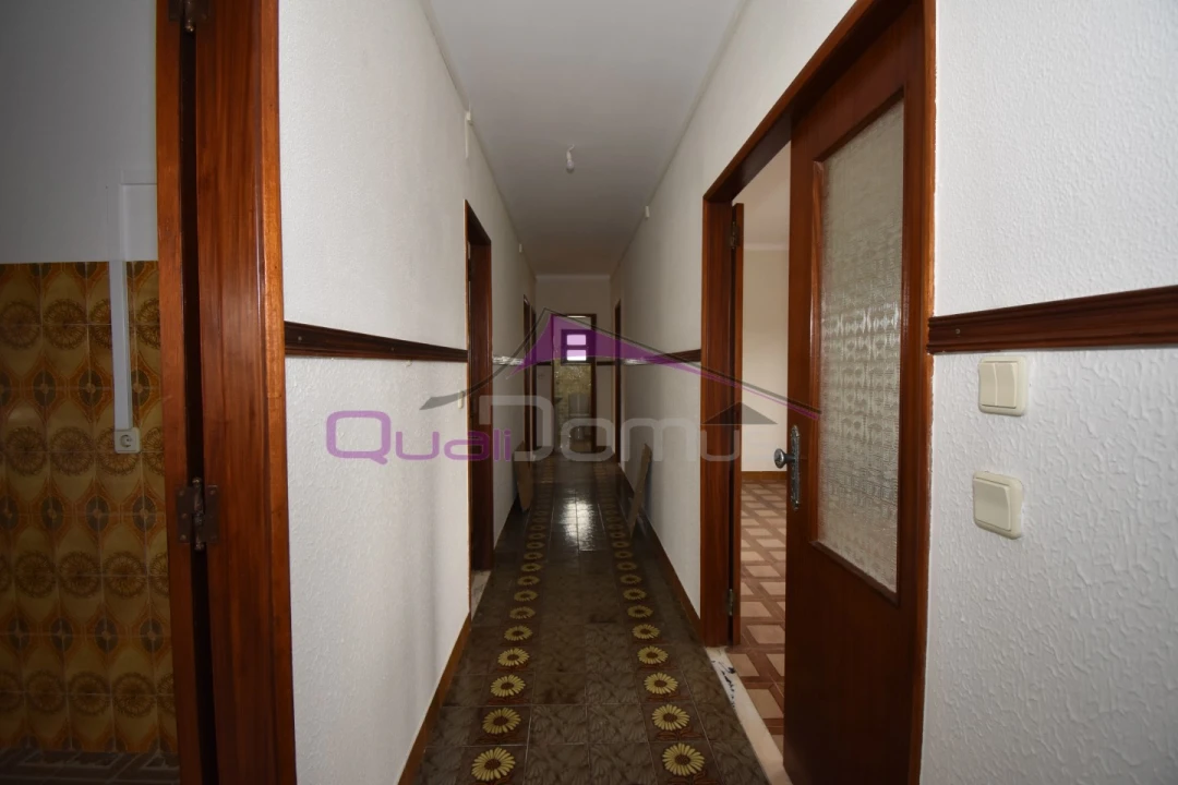 Moradia T3 para Venda em São João Baptista e Santa Maria dos Olivais Foto 3