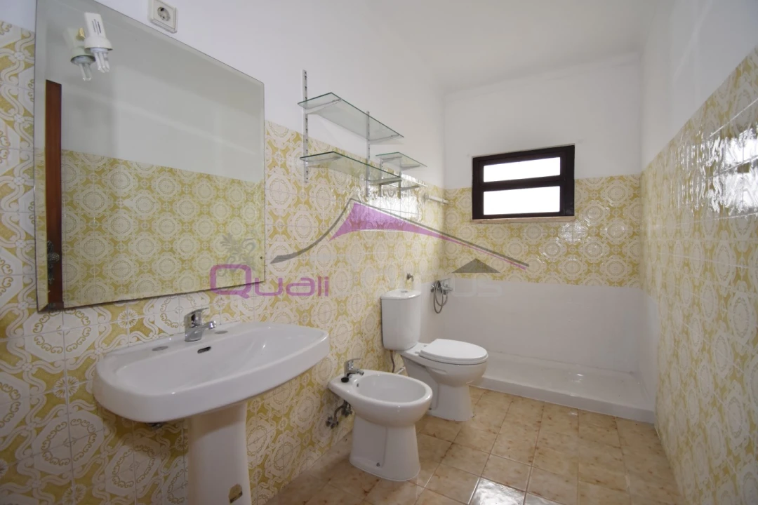 Moradia T3 para Venda em São João Baptista e Santa Maria dos Olivais Foto 4