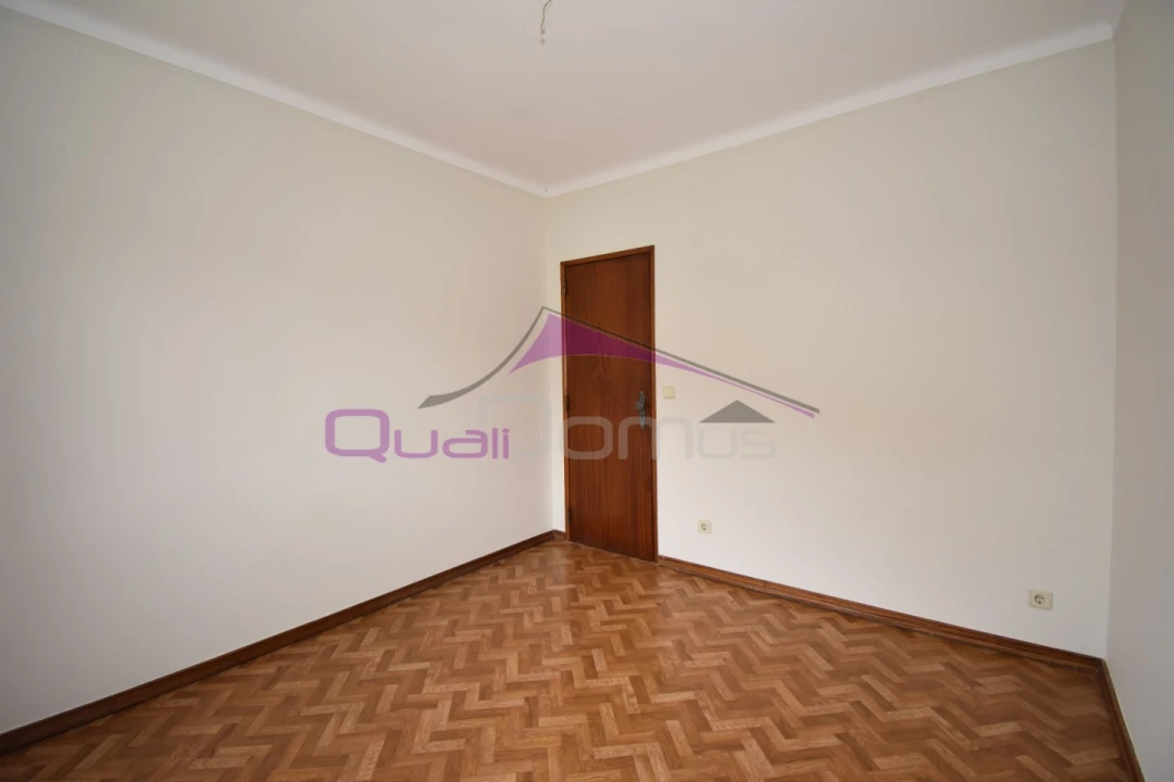 Moradia T3 para Venda em São João Baptista e Santa Maria dos Olivais Foto 10