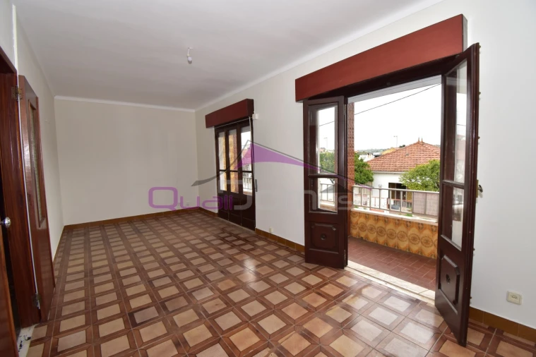 Moradia T3 para Venda em São João Baptista e Santa Maria dos Olivais Foto 7