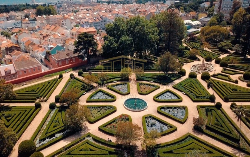 Moradia T9 para Venda em Ajuda Foto 11