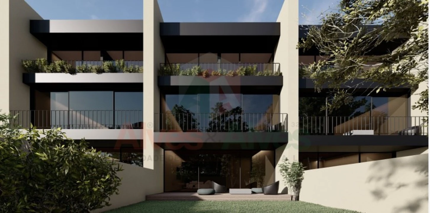 Moradia T3 para Venda em Fânzeres e São Pedro da Cova Foto 1