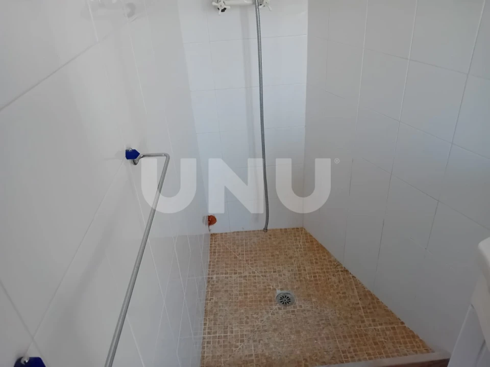 Moradia T3 para Venda em Veiros Foto 10