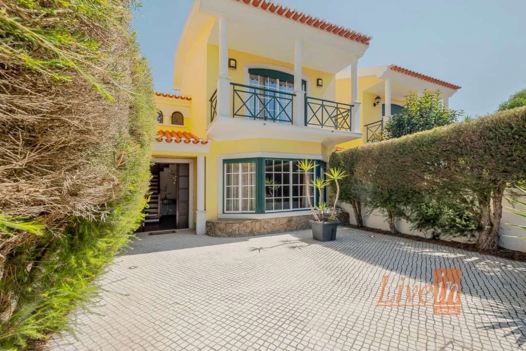 Moradia T3 para Venda em Ericeira Foto 1