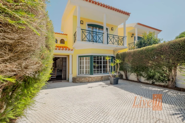 Moradia T3 para Venda em Ericeira Foto 1