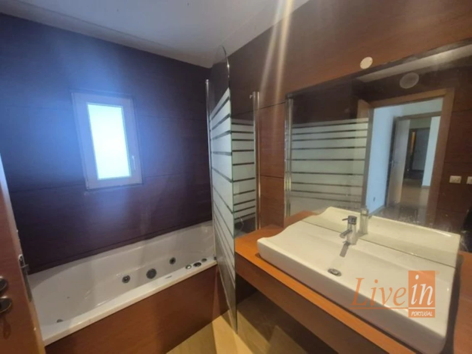 Moradia T4 para Venda em Ericeira Foto 7