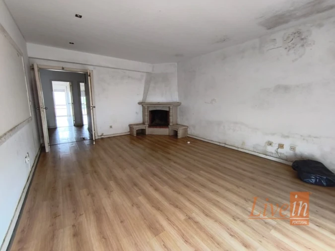 Apartamento T2 para Venda em Malveira e São Miguel de Alcainça Foto 11