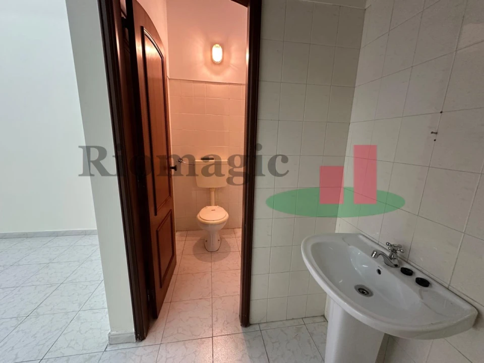 Loja para Venda em Cacém e São Marcos Foto 7