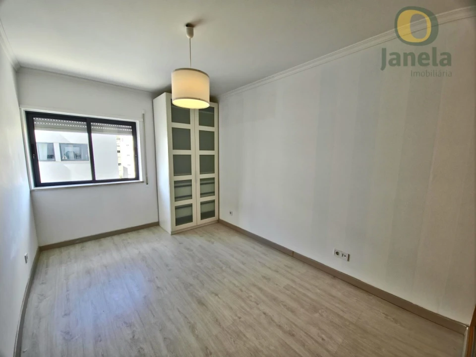 Apartamento T3 para Venda em Faro (Sé e São Pedro) Foto 23