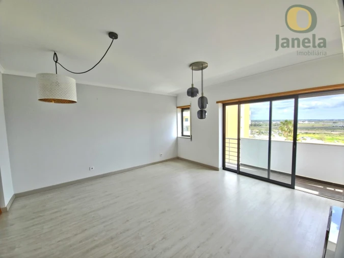 Apartamento T3 para Venda em Faro (Sé e São Pedro) Foto 2