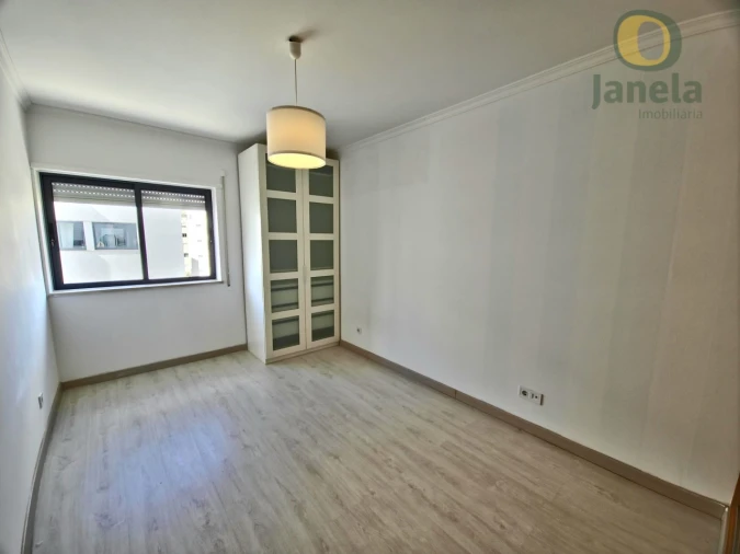 Apartamento T3 para Venda em Faro (Sé e São Pedro) Foto 23