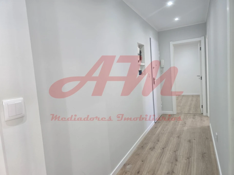 Apartamento T2 para Venda em Águas Livres Foto 10