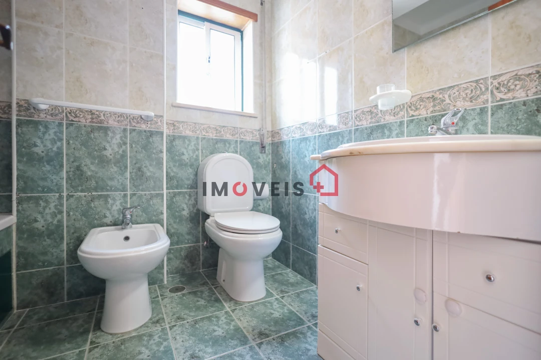 Apartamento T2 para Venda em Marinha Grande Foto 12