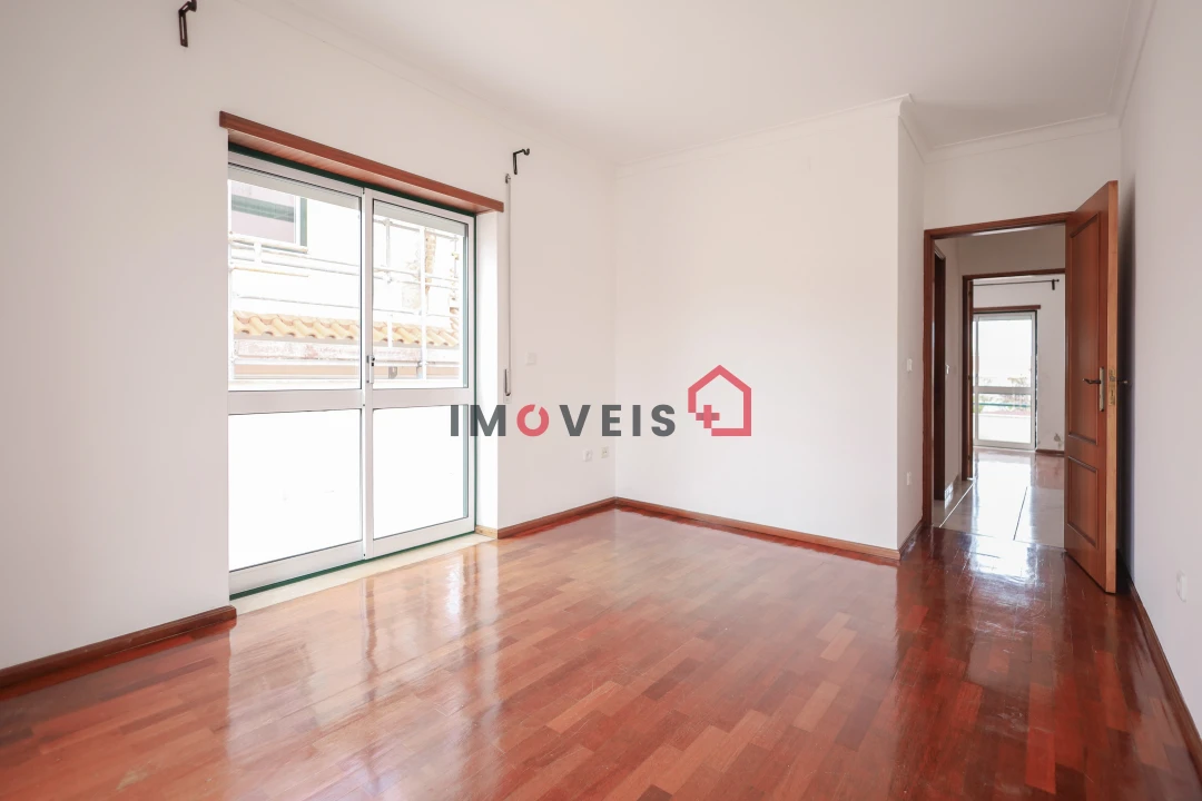 Apartamento T2 para Venda em Marinha Grande Foto 10