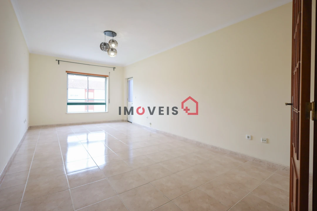 Apartamento T2 para Venda em Marinha Grande Foto 5