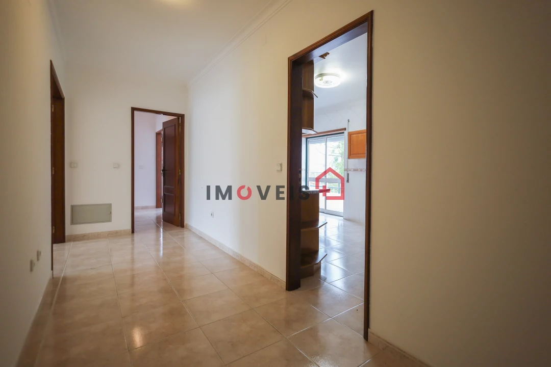 Apartamento T2 para Venda em Marinha Grande Foto 1